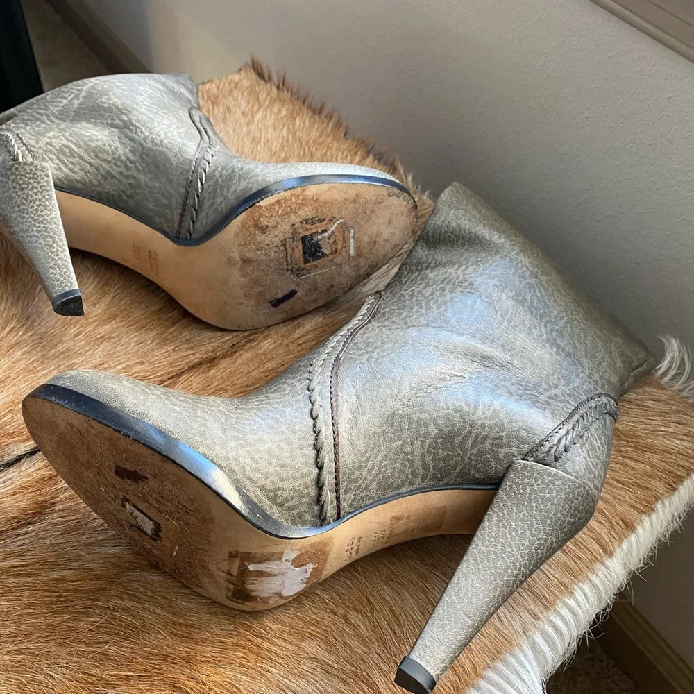 Gucci grey tassel boots - Picture 2 of 4